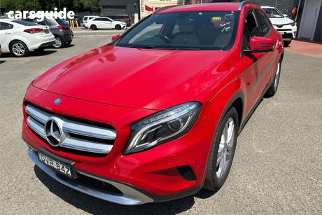 Red 2015 Mercedes-Benz GLA200 Wagon Cdi