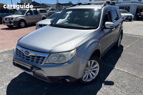 Silver 2011 Subaru Forester Wagon Xs