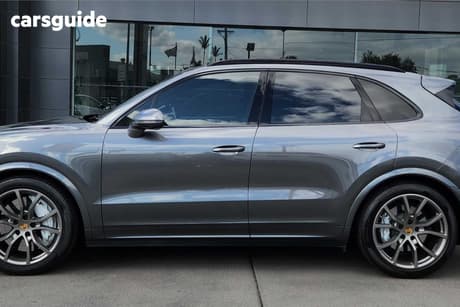 Grey 2018 Porsche Cayenne Wagon Turbo