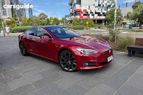 Red 2018 Tesla Model S Hatchback 75D
