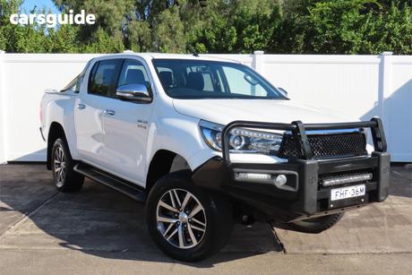 White 2015 Toyota Hilux Dual Cab Utility Sr5 (4X4)