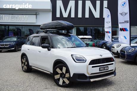 White 2025 Mini Countryman Wagon Se All4 Jcw Sport (Bev)