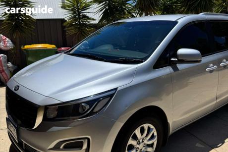 Silver 2019 Kia Carnival Wagon S