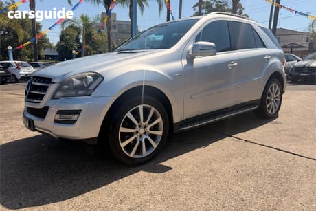 Silver 2011 Mercedes-Benz ML SUV ML350 CDI 4X4