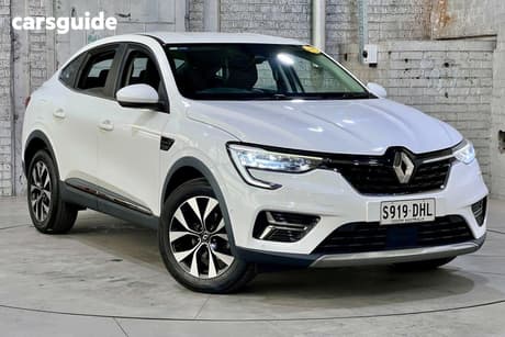 White 2023 Renault Arkana Coupe Zen