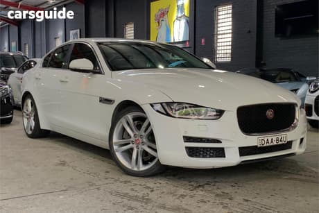 White 2015 Jaguar XE Sedan 20D Prestige