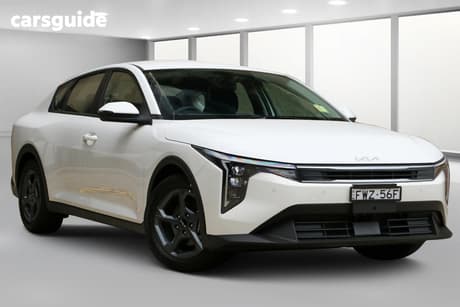 White 2025 Kia K4 Sedan S