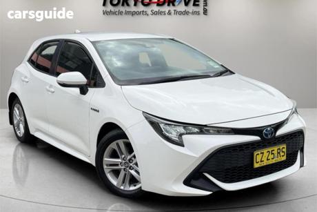 White 2020 Toyota Corolla Hatchback Ascent Sport Hybrid