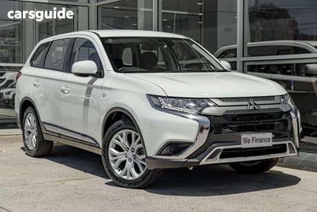 White 2020 Mitsubishi Outlander Wagon Es 7 Seat (2Wd)