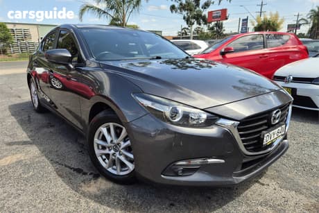 Grey 2017 Mazda 3 Hatchback Maxx
