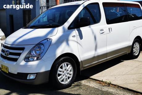 White 2016 Hyundai Imax Wagon