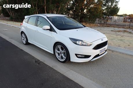 White 2017 Ford Focus Hatchback Sport