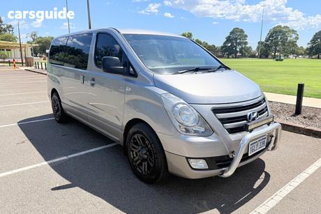 Silver 2018 Hyundai Imax Wagon