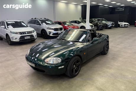 Green 1998 Mazda MX-5 Hardtop