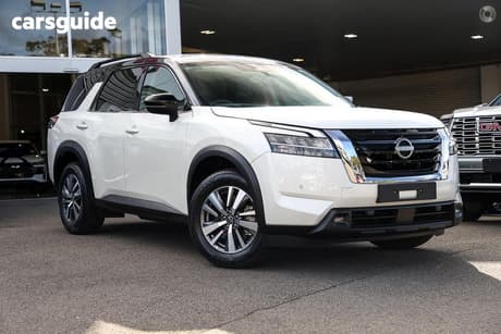 Black 2024 Nissan Pathfinder Wagon Ti (4Wd)