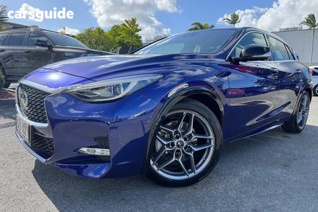 Purple 2016 Infiniti Q30 Hatchback Sport Premium 2.0T