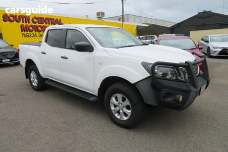 White 2017 Nissan Navara Dual Cab Pick-up Sl (4X4)