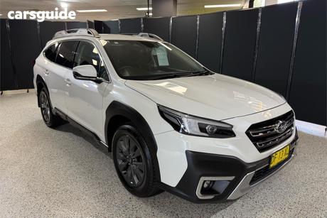 White 2023 Subaru Outback Wagon Awd