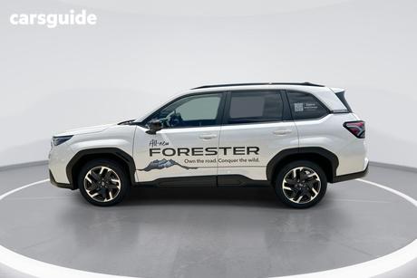 White 2025 Subaru Forester Wagon 2.5I Touring (Awd)