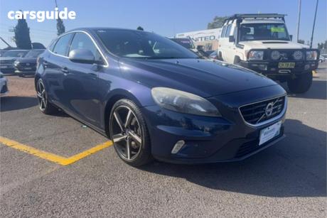 Blue 2014 Volvo V40 Hatchback T5 R-Design
