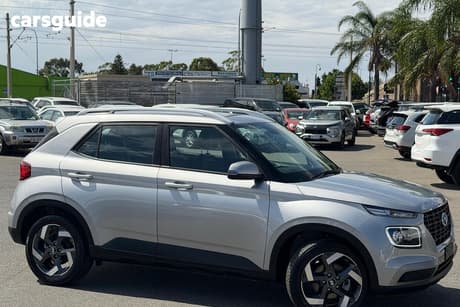 Silver 2025 Hyundai Venue Wagon