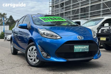 Blue 2018 Toyota Prius-C Hatchback Hybrid