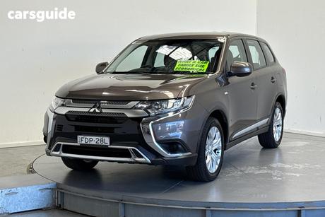 Brown 2021 Mitsubishi Outlander Wagon Es 7 Seat (Awd)