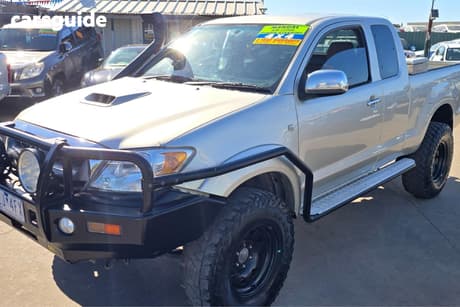 Silver 2007 Toyota Hilux X Cab Pickup Sr5 (4X4)