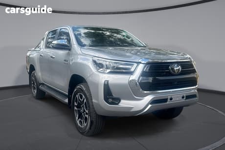Silver 2023 Toyota Hilux Double Cab Pick Up Sr5 (4X4)