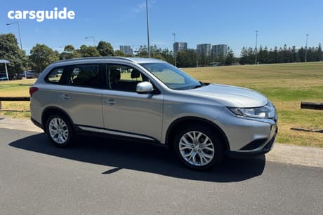 Silver 2019 Mitsubishi Outlander Wagon Es Adas 5 Seat (2Wd)