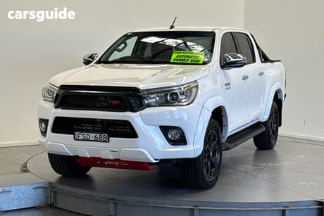 White 2017 Toyota Hilux Dual Cab Utility Sr5 (4X4)