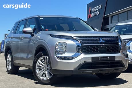 Silver 2024 Mitsubishi Outlander Wagon Es 5 Seat (2Wd)