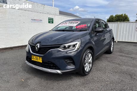 Blue 2022 Renault Captur Wagon Life