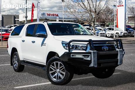 White 2020 Toyota Hilux Double Cab Pick Up Sr5 (4X4)