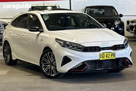 White 2022 Kia Cerato Hatchback Gt