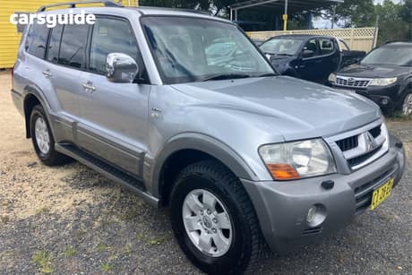 Silver 2005 Mitsubishi Pajero Wagon Exceed Lwb (4X4)