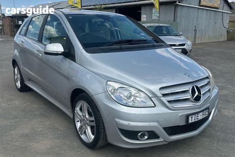 Silver 2011 Mercedes-Benz B200 Hatchback