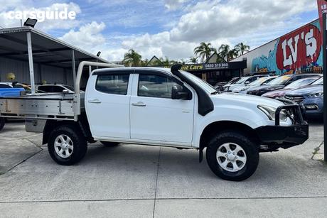 White 2017 Isuzu D-MAX Crew Cab Utility Ls-M Hi-Ride (4X4)