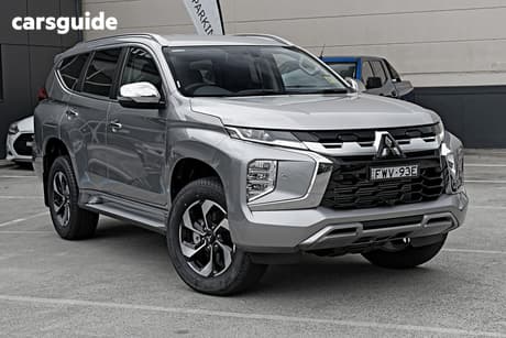 Silver 2025 Mitsubishi Pajero Sport Wagon Exceed (4Wd) 7 Seat