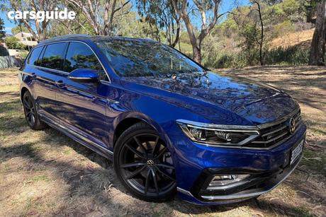 Blue 2022 Volkswagen Passat Wagon 206Tsi R-Line