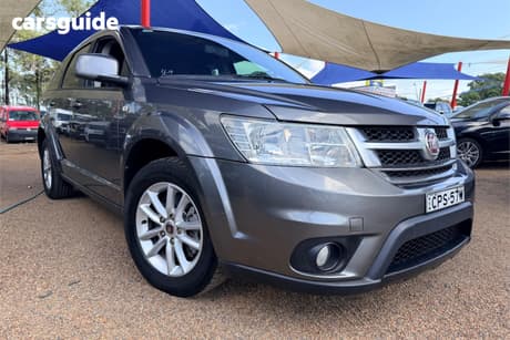 Grey 2013 Fiat Freemont Wagon