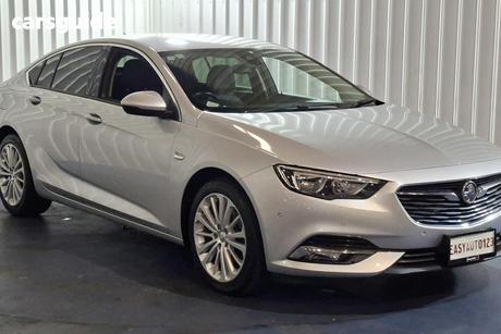 Silver 2018 Holden Calais Liftback