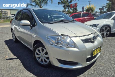 Silver 2009 Toyota Corolla Hatchback Ascent