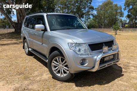 Silver 2013 Mitsubishi Pajero Wagon Vr-X Lwb (4X4)
