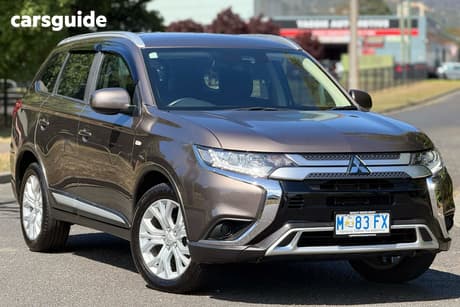 Brown 2019 Mitsubishi Outlander Wagon Es 7 Seat (2Wd)