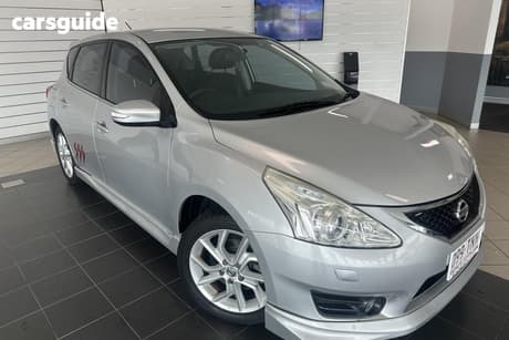 Silver 2013 Nissan Pulsar Hatchback Sss