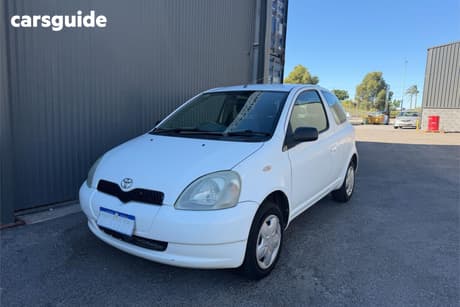 White 2002 Toyota Echo Hatchback