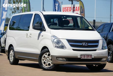 White 2014 Hyundai Imax Wagon