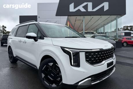 White 2025 Volkswagen Caravelle Wagon Trendline Tdi340 Lwb