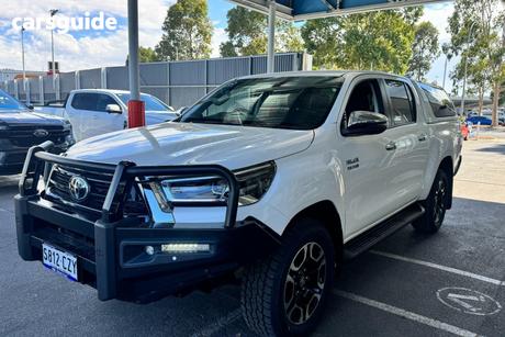 White 2023 Toyota Hilux Double Cab Pick Up Sr5 + Premium Interior (4X4)